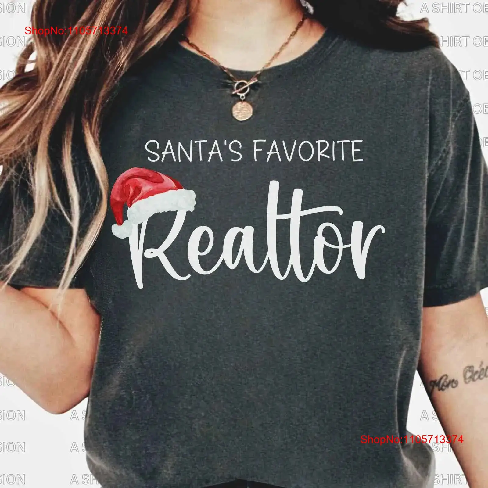 Vintage Fashion Market - Realtor Christmas T Shirt Real Estate