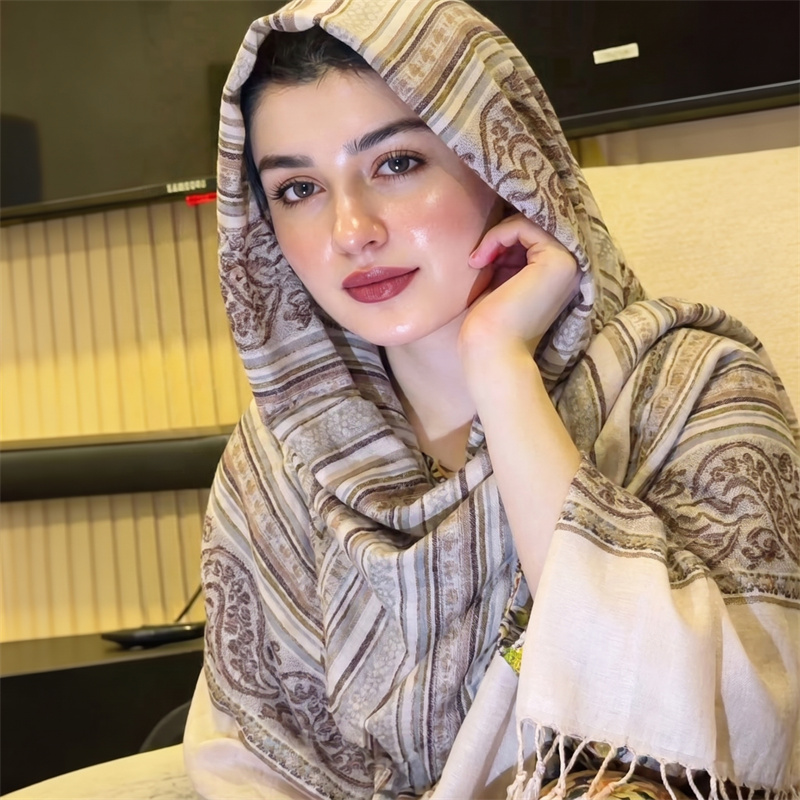 Vintage Fashion For Women - Vintage Paisley Print Hijab Fashion Scarf
