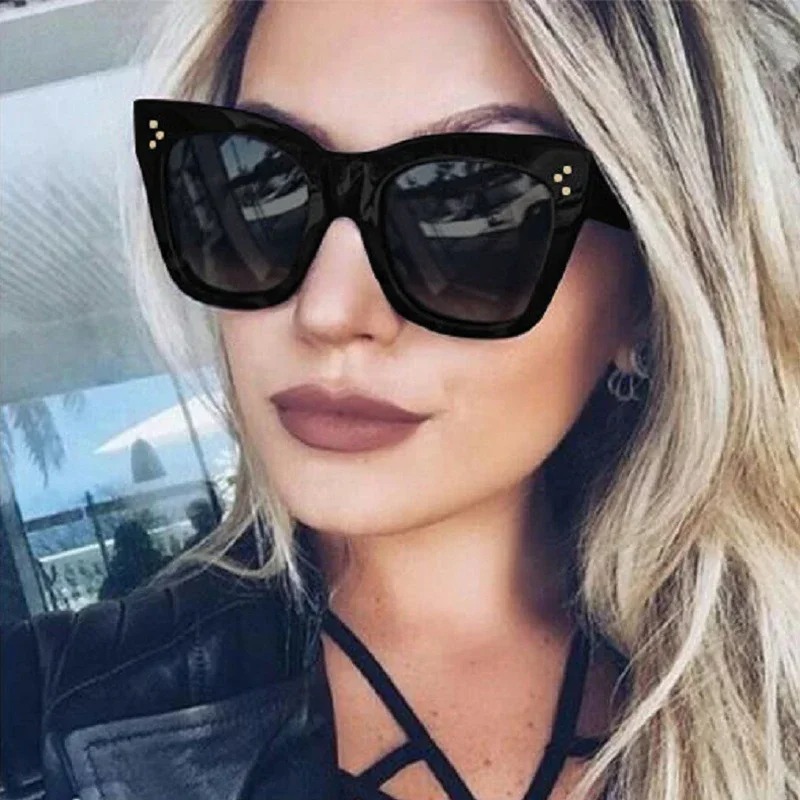 Vintage Fashion Female - Square Retro Sunglasses Women Men Designer