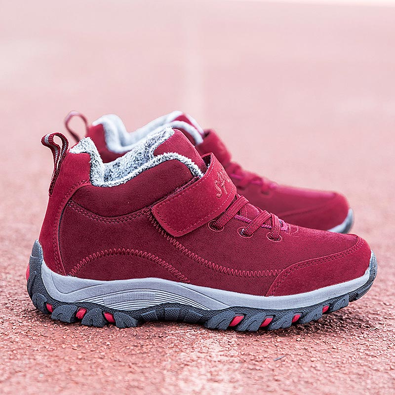 Vintage Fashion Reseller - short winter sports shoes for women